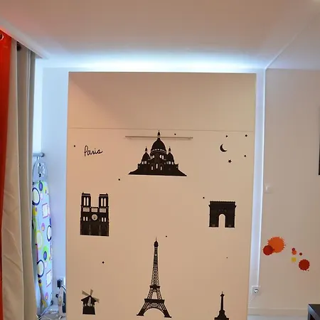 Montmartre Apartmán *