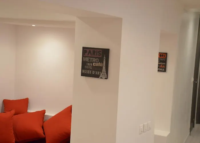 Montmartre Apartman *