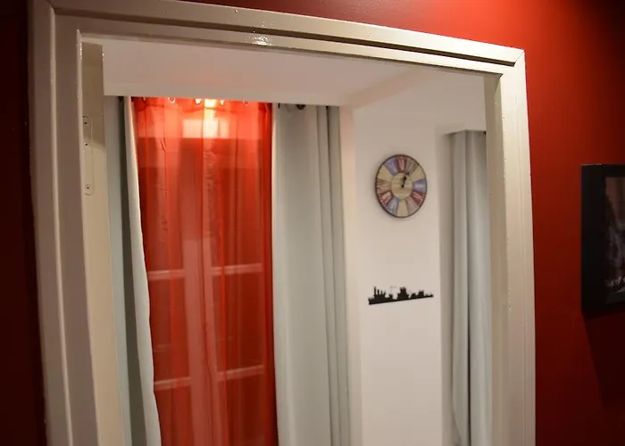 Montmartre Apartman *