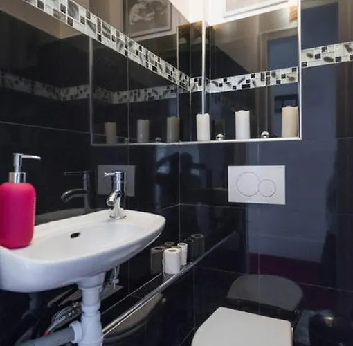 Montmartre Apartman *