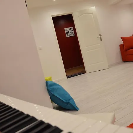 Montmartre Apartamento *
